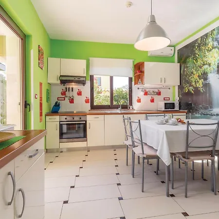 Ferienhaus Four-Bedroom Holiday Home In Vodnjan Vodnjan