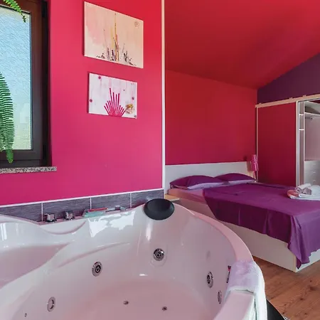 Four-Bedroom Holiday Home In Vodnjan *