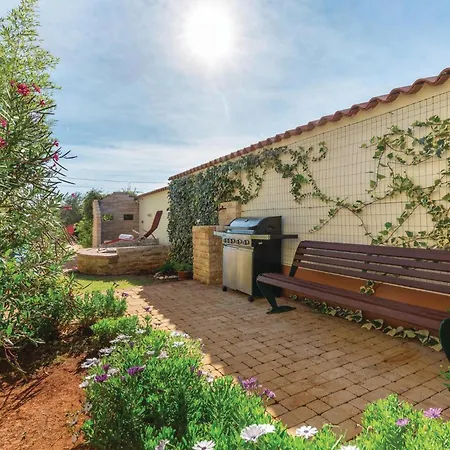 Four-Bedroom Holiday Home In Vodnjan Ferienhaus Vodnjan