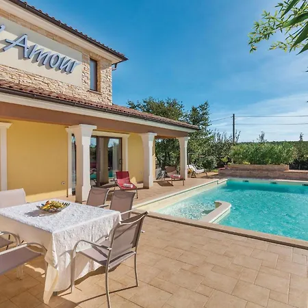 Four-Bedroom Holiday Home In Vodnjan Ferienhaus *